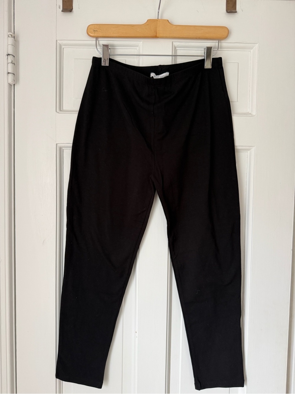 Joan Vass Black Casual Tapered Capri Length Leggings Size 1